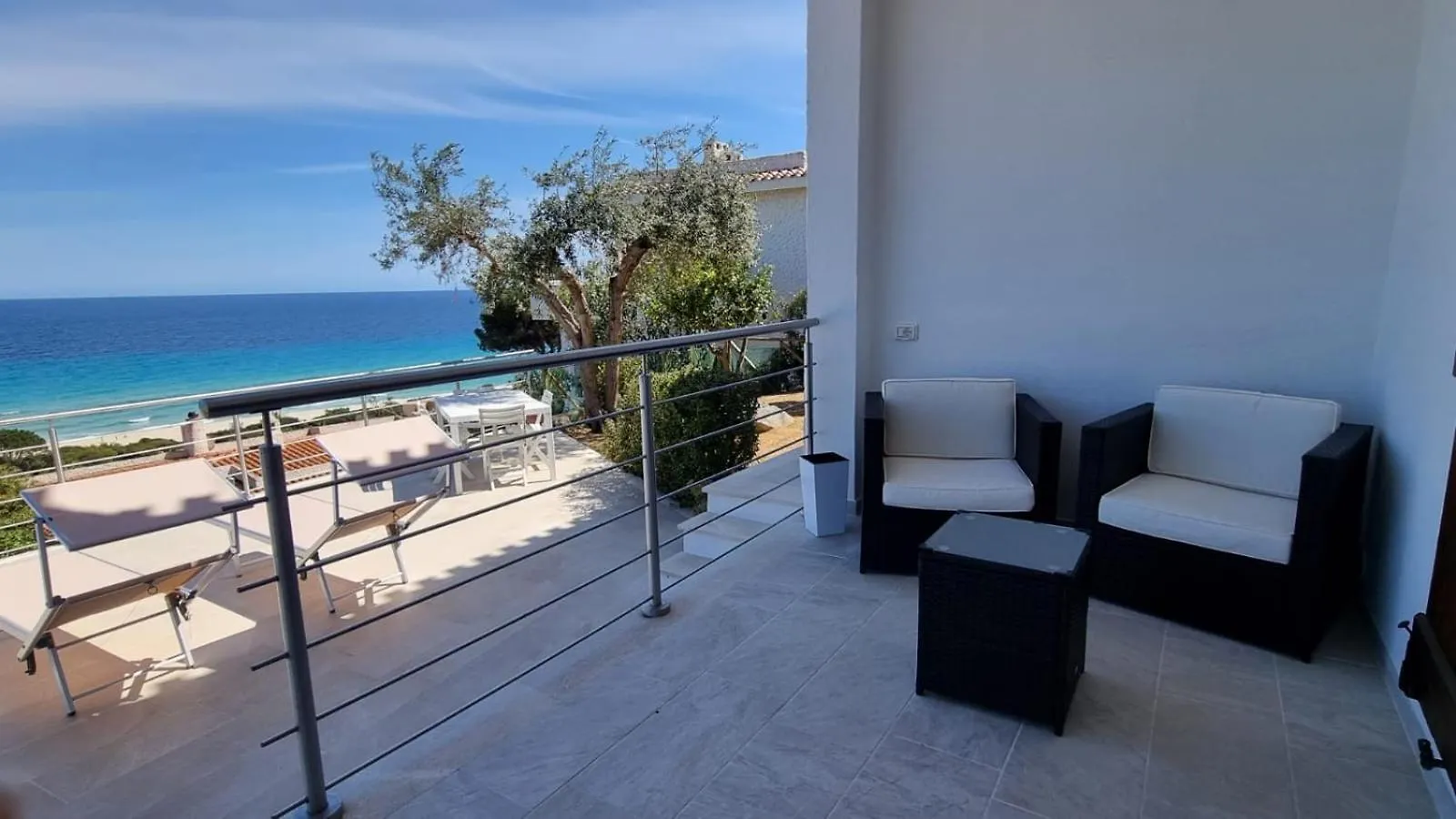 La Terrazza Sull'Alba Villa Costa Rei